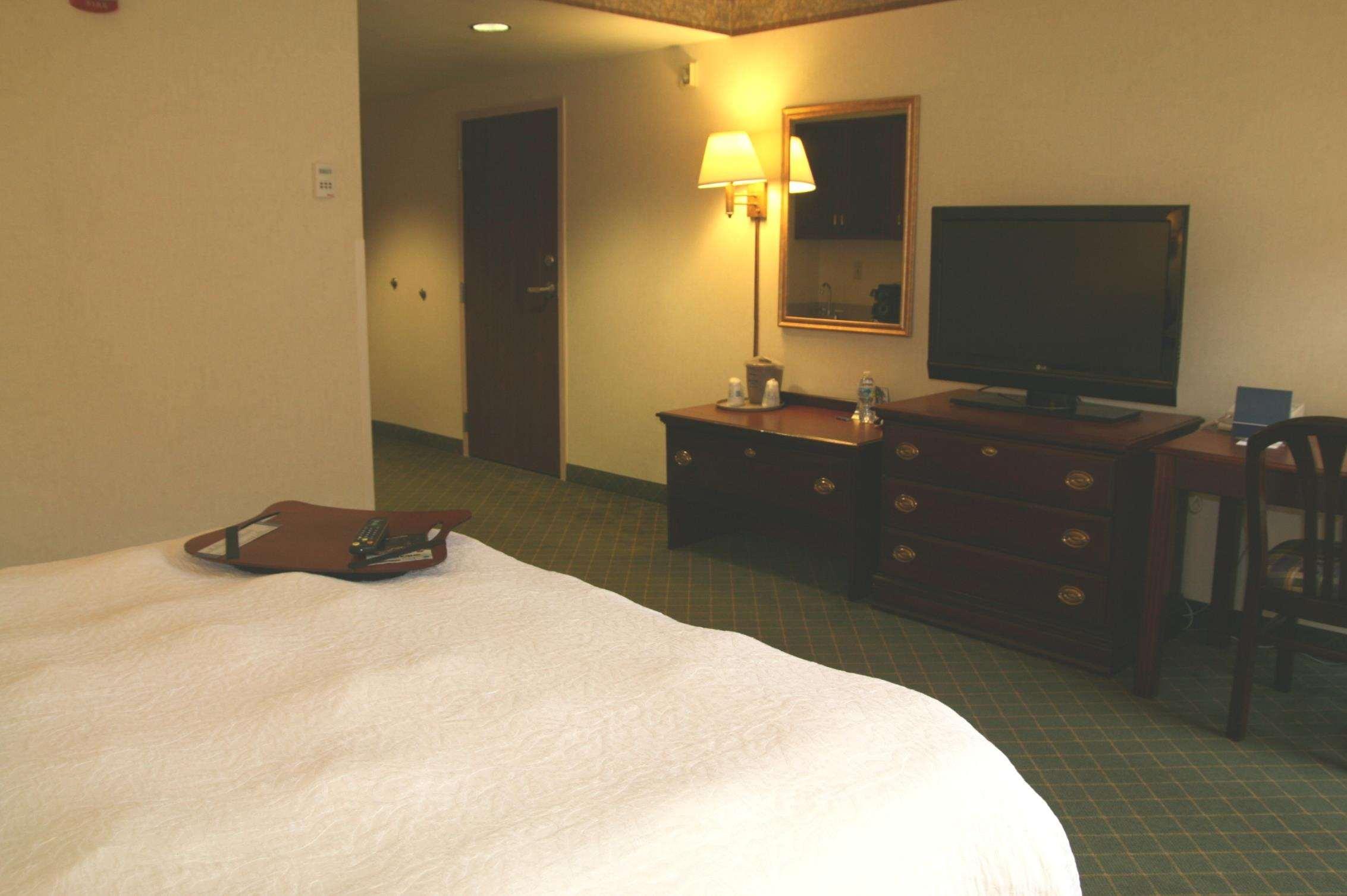 Hampton Inn Marietta Room photo