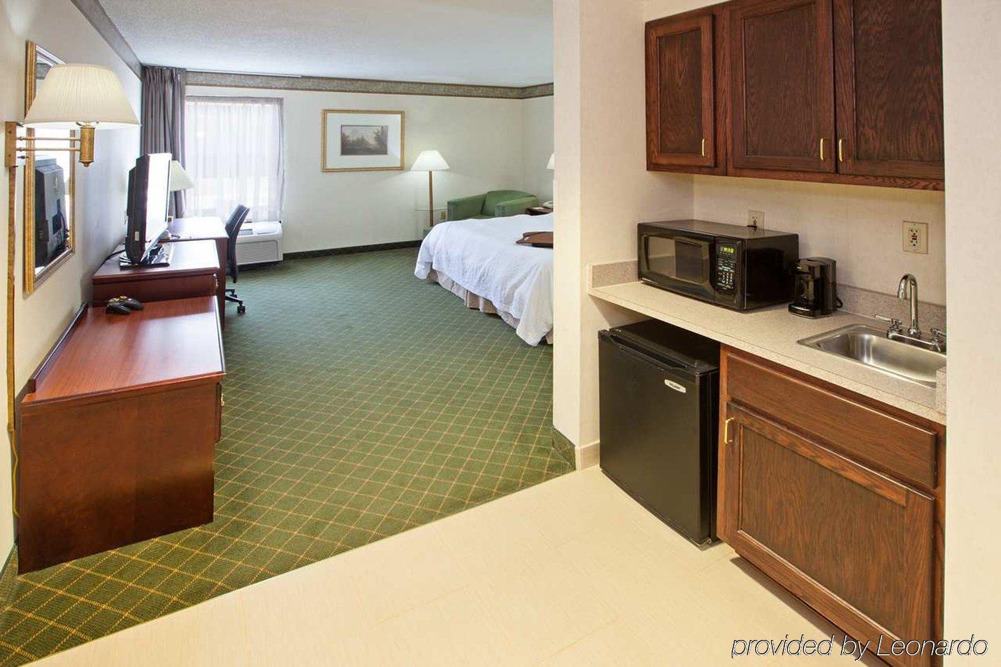 Hampton Inn Marietta Room photo