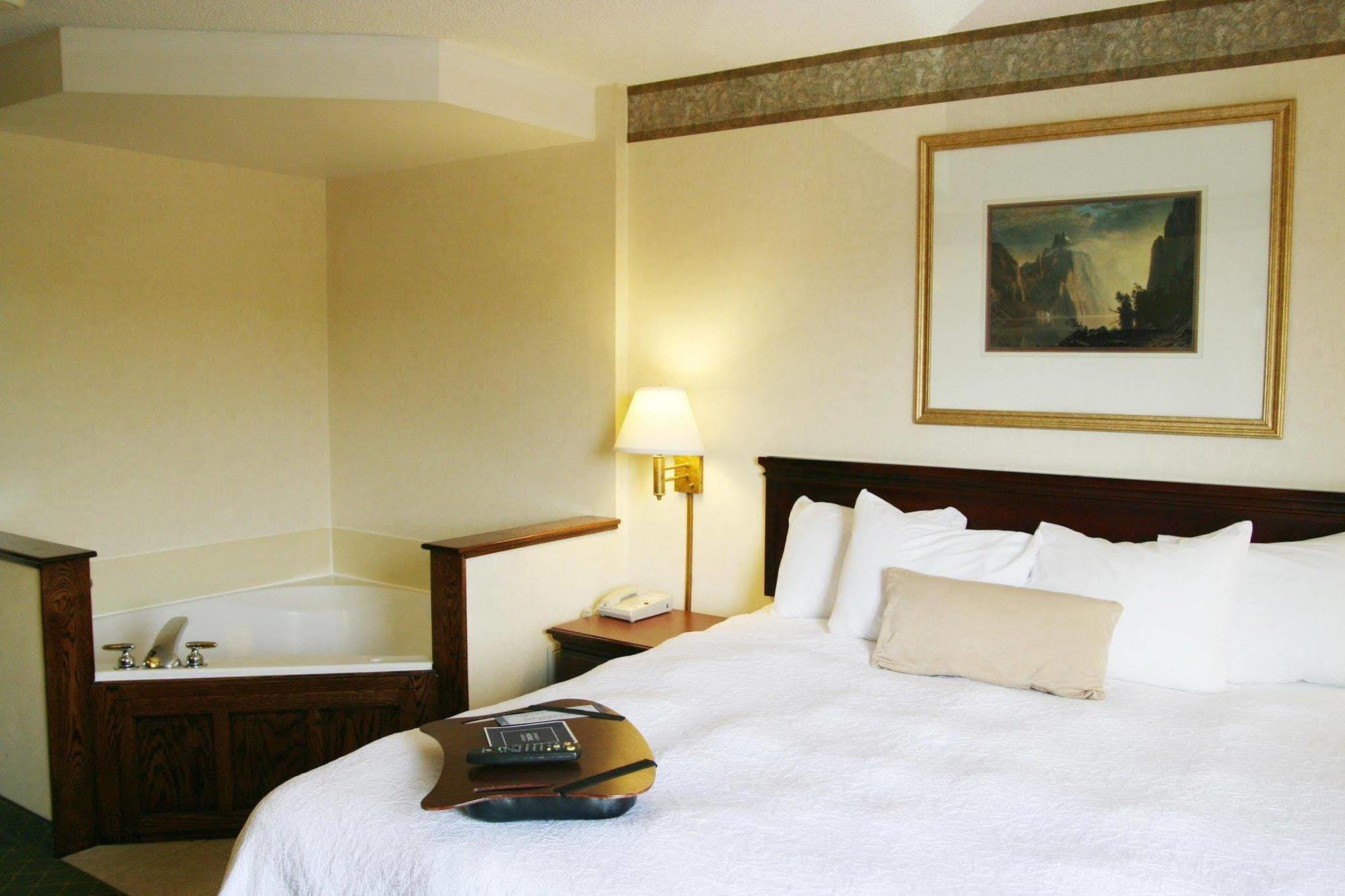 Hampton Inn Marietta Exterior photo