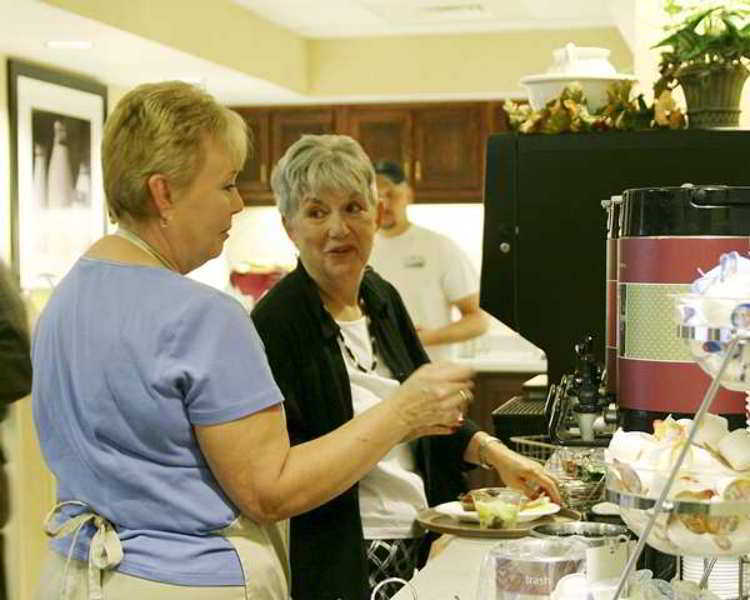 Hampton Inn Marietta Restaurant photo
